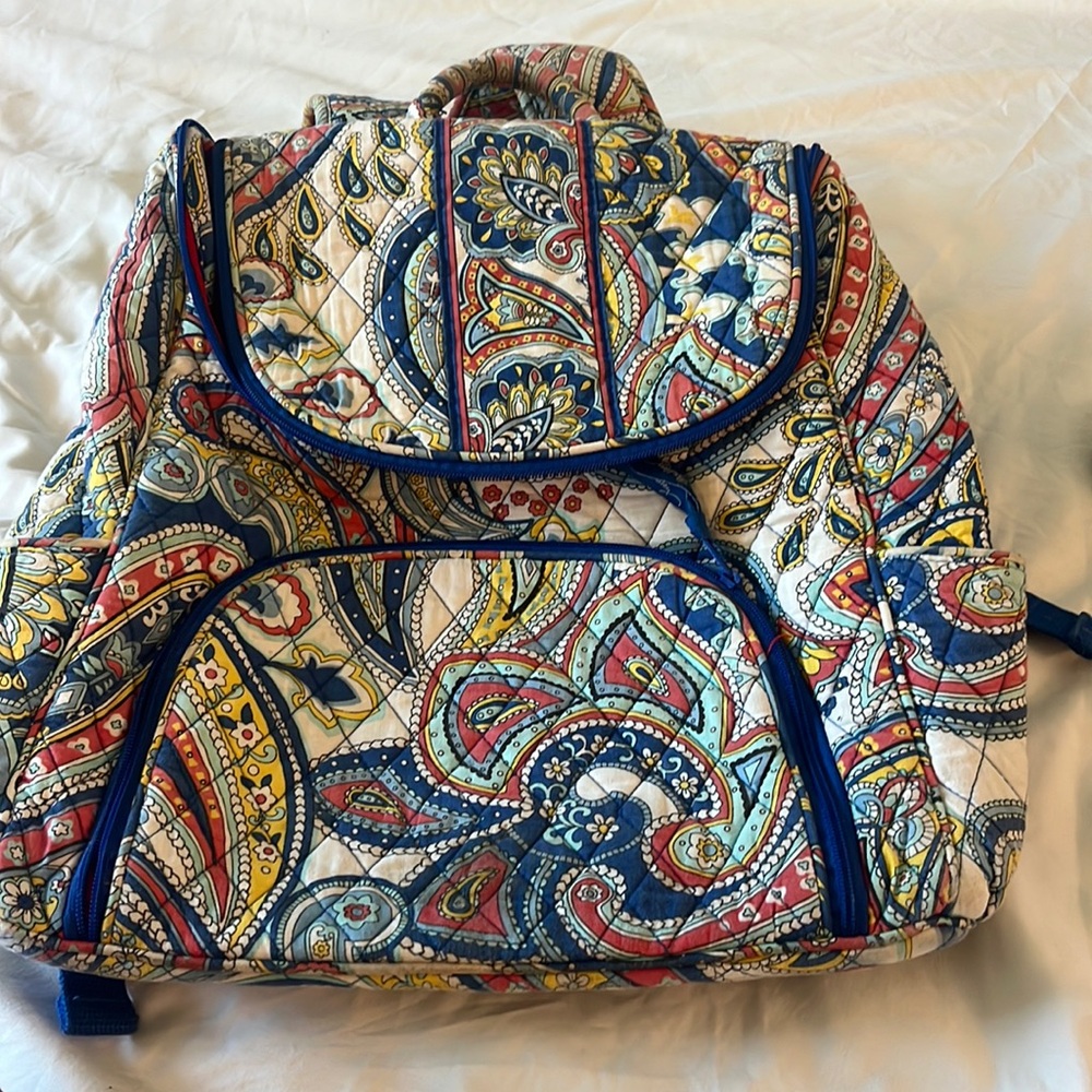 Vera Bradley back pack 🌺so cute 🌸
